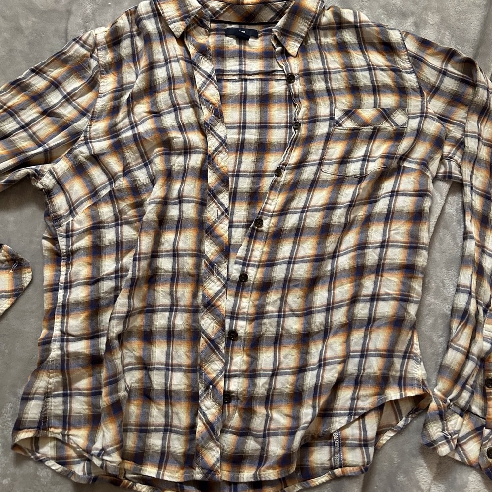 Light Weight Gap Flannel Button Down. - image 1